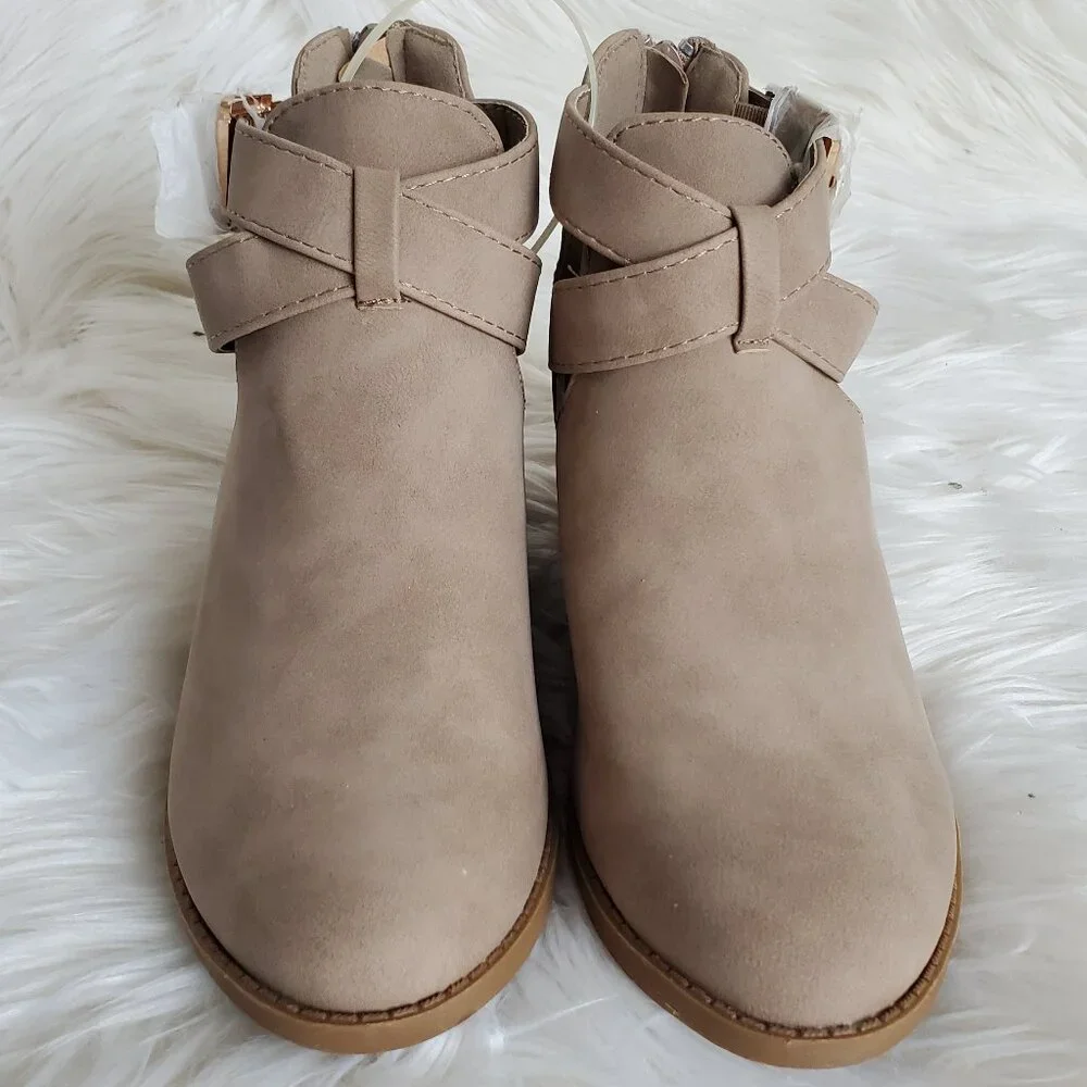 Top Moda Suede Taupe Back Zip Ankle Cut-Out Heeled Booties SZ 5